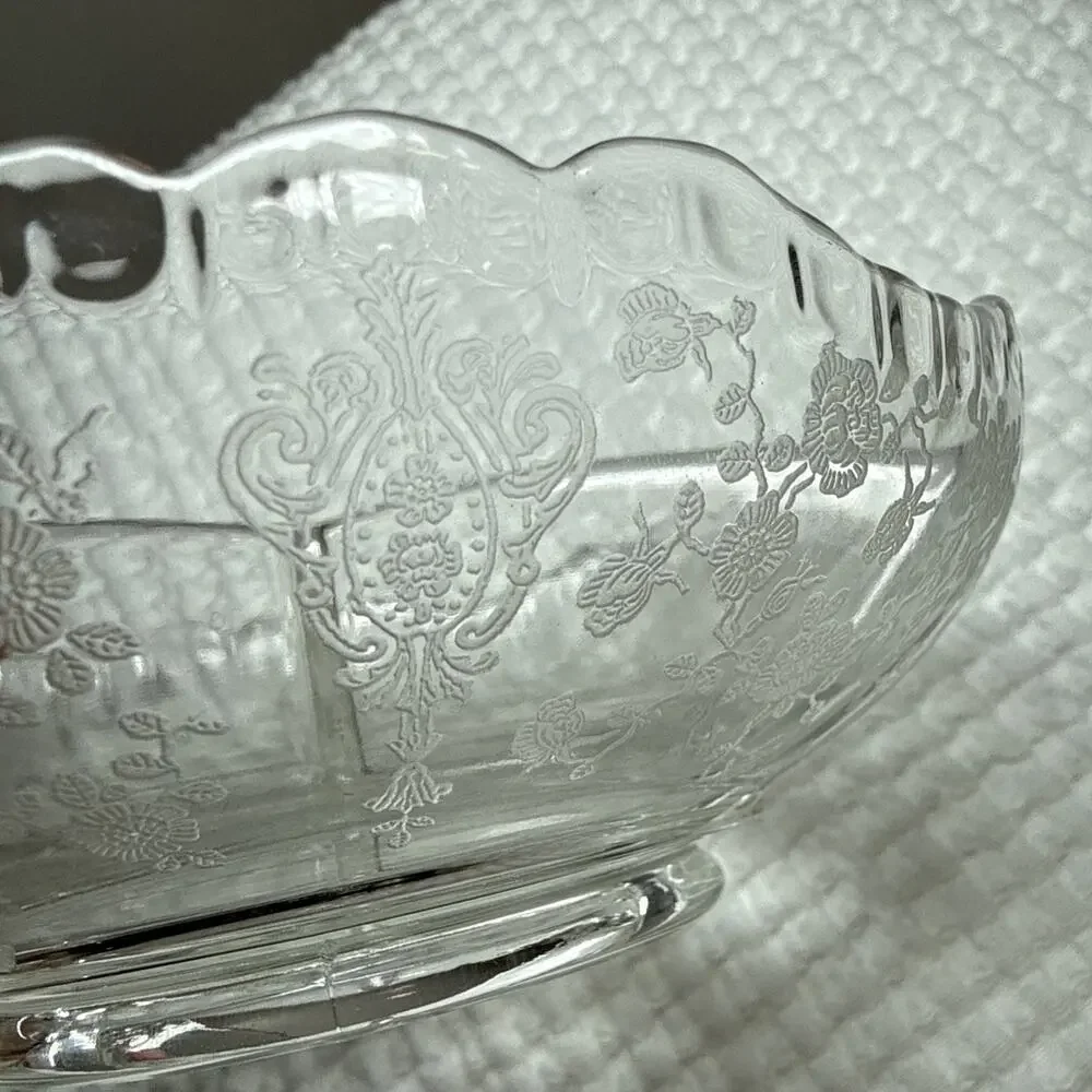 Vtg Cambridge Rose Point Etched Glass Divided Dish/Relish Dish W/ Scalloped Edge